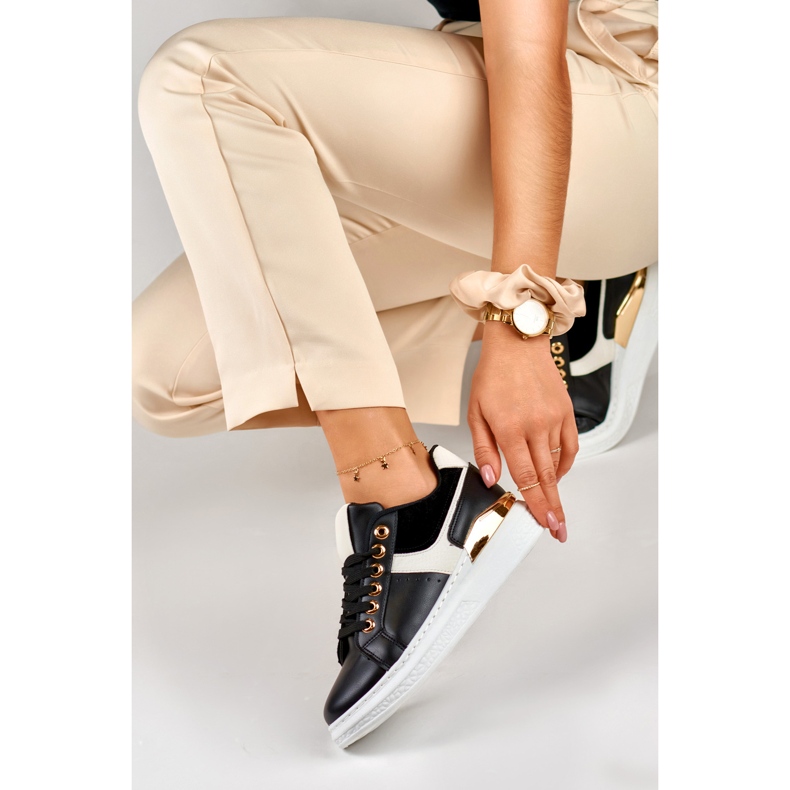 Zapatillas de mujer en blanco y negro en la plataforma Eliza. 1