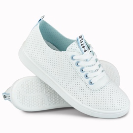 Zapatillas caladas blancas y azules de Bellis blanco 1 Zapatillas caladas blancas y azules de Bellis blanco 1