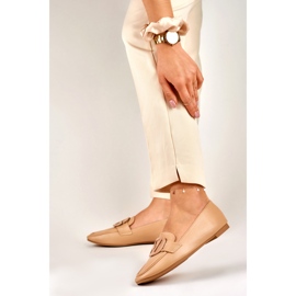 Zapatos beige oscuro para mujer fabricados en ecopiel 5