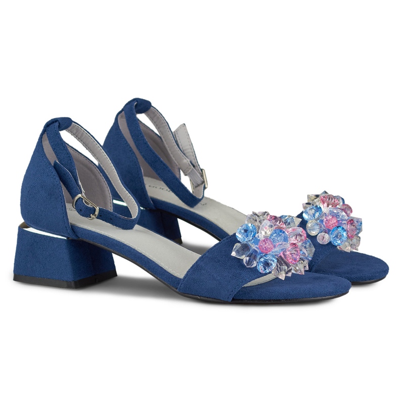 Sandalias tacón bajo adornos azul marino 2