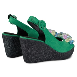 Sandalias cuña verde con abalorios 1 Sandalias cuña verde con abalorios 1