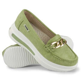 Mocasines de mujer verde claro en la plataforma. 5