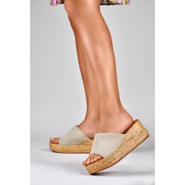 Cómodas zapatillas de casa mujer cuña beige 5