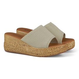 Cómodas zapatillas de casa mujer cuña beige 2