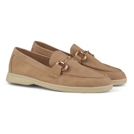 Cómodos mocasines mujer beige suave 1 Cómodos mocasines mujer beige suave 1