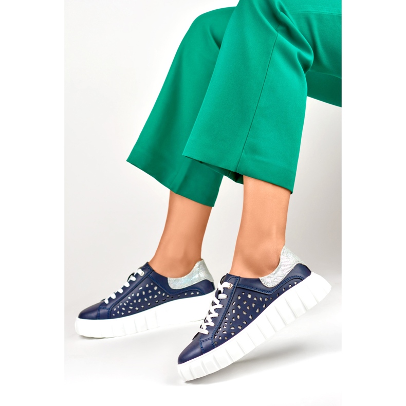 Deportivas de mujer azul marino fabricadas en piel genuina 2