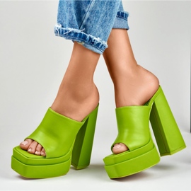 Chanclas de tacón color lima de Evelyn verde 6