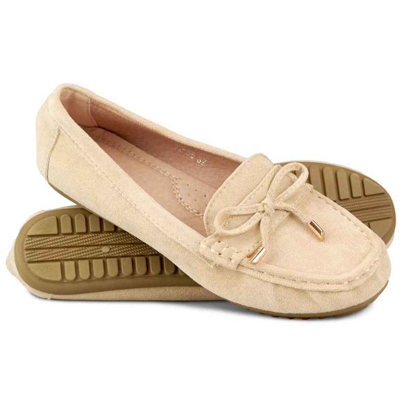 Cómodos mocasines beige con lazo 2