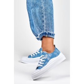 Zapatillas de mezclilla de mujer en la plataforma. azul 2