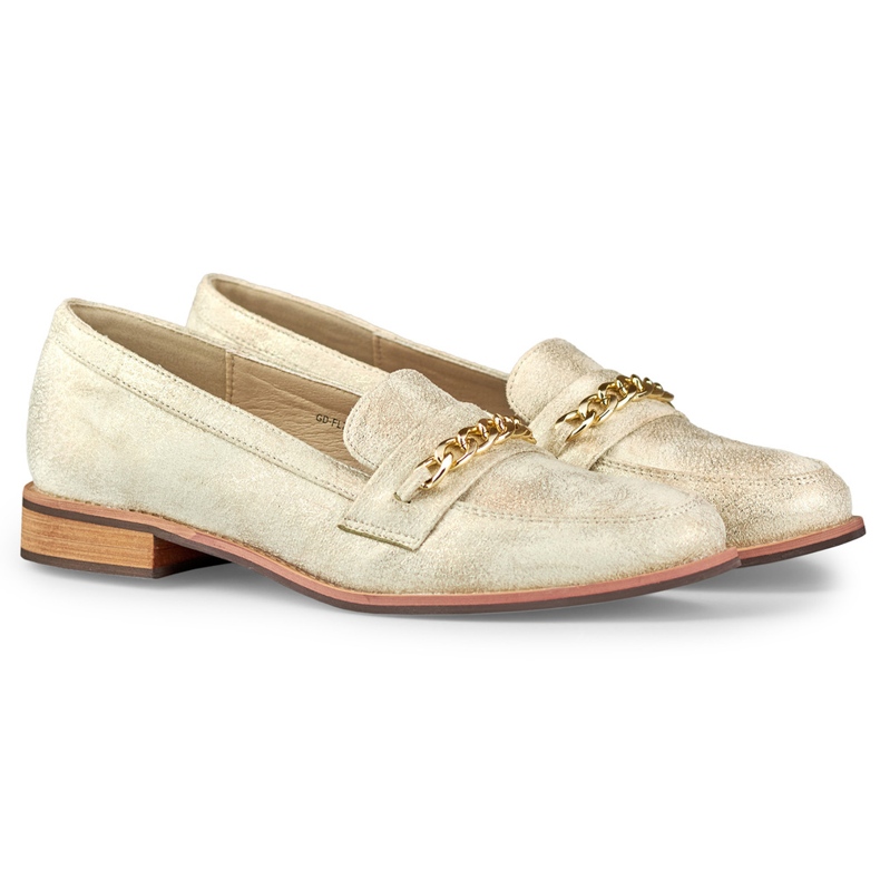 Zapatos dorados con cadena 1