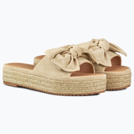 Alpargatas beige con lazo 1