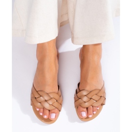 Sandalias planas trenzadas beige de Shelovet 3