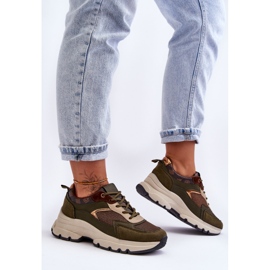 PM1 Zapatos deportivos con cordones en una plataforma de escape verde 1 PM1 Zapatos deportivos con cordones en una plataforma de escape verde 1