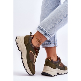 PM1 Zapatos deportivos con cordones en una plataforma de escape verde 2 PM1 Zapatos deportivos con cordones en una plataforma de escape verde 2