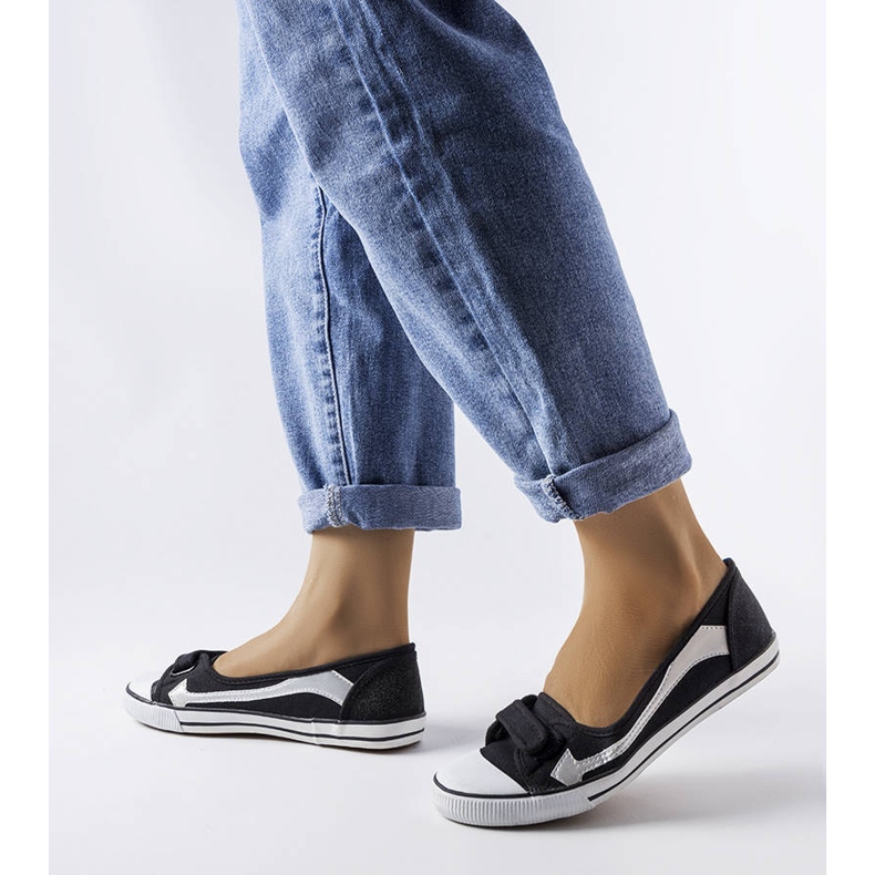 Zapatillas de tela negras de Winifred negro 1