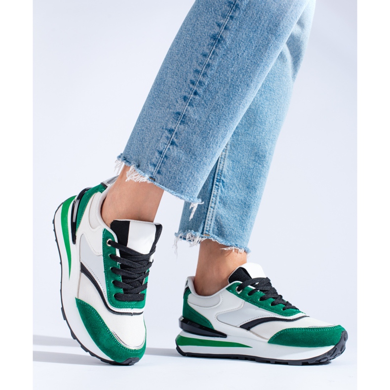 Zapatillas blancas y verdes de mujer en la plataforma Shelovet. blanco 2