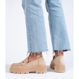 Mocasines de mujer en ante beige de Shelovet 3