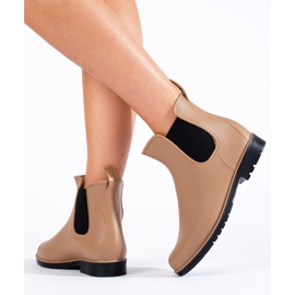 Botas de mujer beige de Shelovet 1