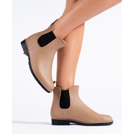Botas de mujer beige de Shelovet 3