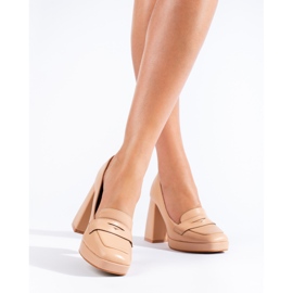 Botas beige con bloque grueso de Shelovet 3