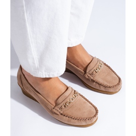Zapatos con cuña en ante beige de Shelovet 2