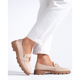 Zapatos de ante beige con cadena de Shelovet 3