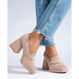 Zapatos de tacón beige de Vinceza 2