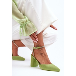 Salones De Ante Con Tira Decorativa Verde Lirosa 4
