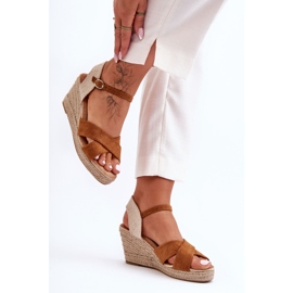 Sandalias con cuña trenzada Tessa Camel para mujer marrón 7