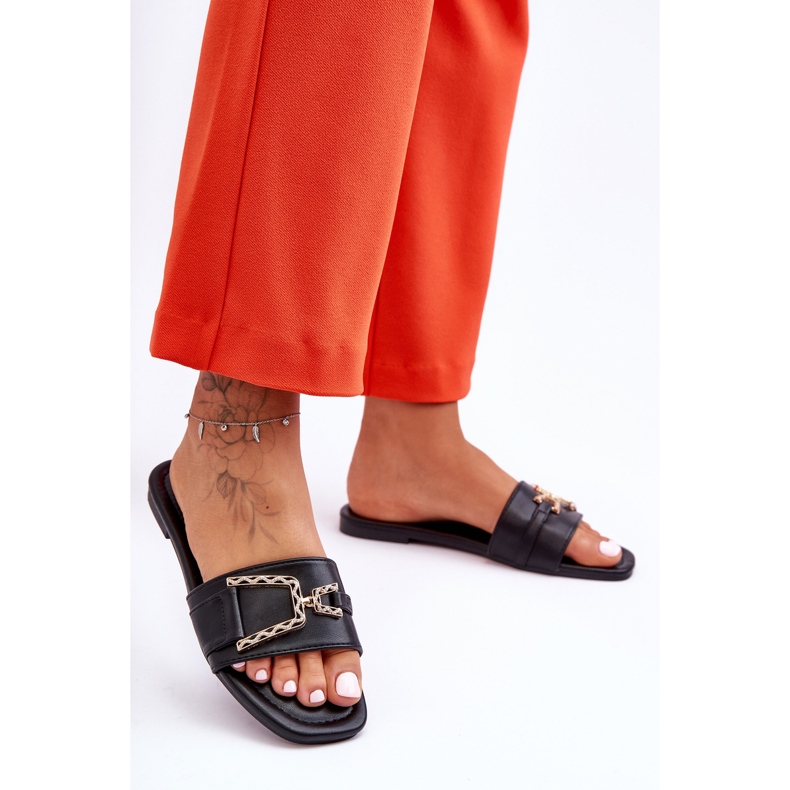 Pantuflas clásicas negras con adornos impresionantes para mujer negro 2