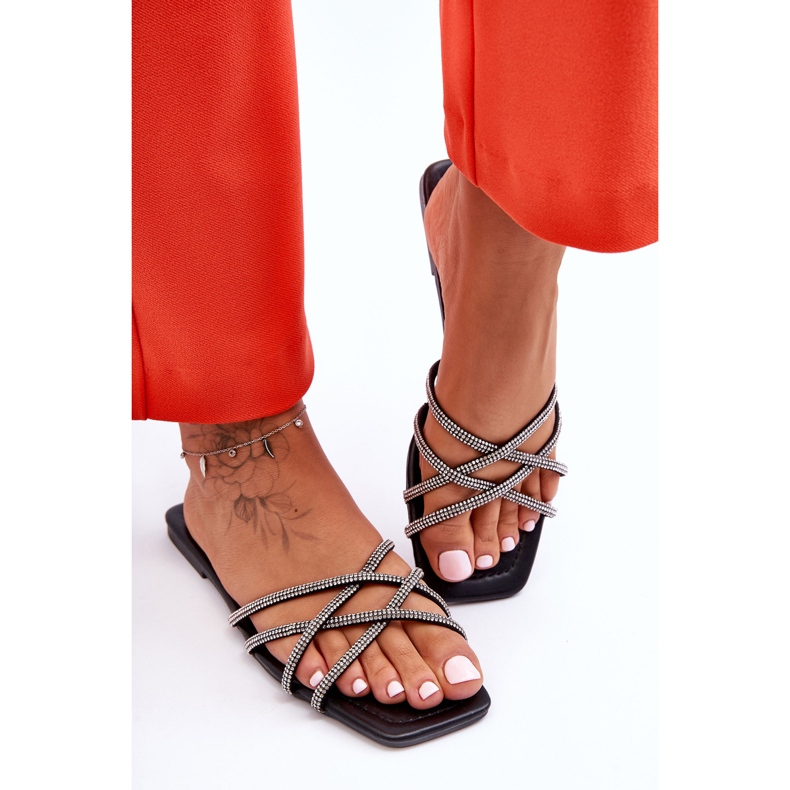 Pantuflas De Mujer Con Rayas Y Strass Negro Leomi 2