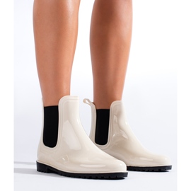 Botas de mujer color crema de Shelovet. blanco 2
