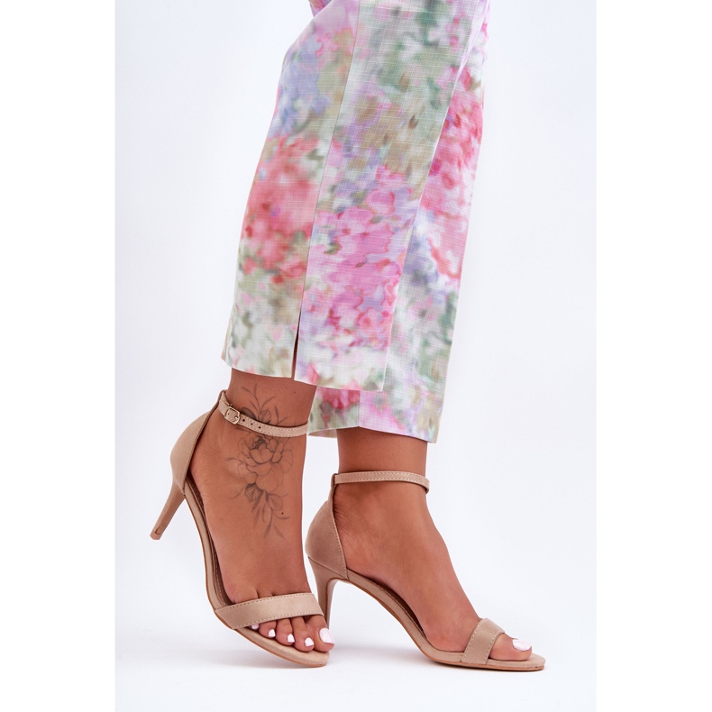 Sandalias Clásicas De Ante Sobre Tacón Tossa Beige 1