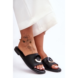 Pantuflas de mujer negras con adornos de jerez negro 1