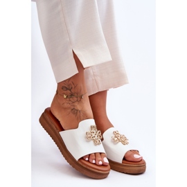 PG1 Pantuflas de Mujer en Piel con Plataforma y Adorno Azera Blanco 7