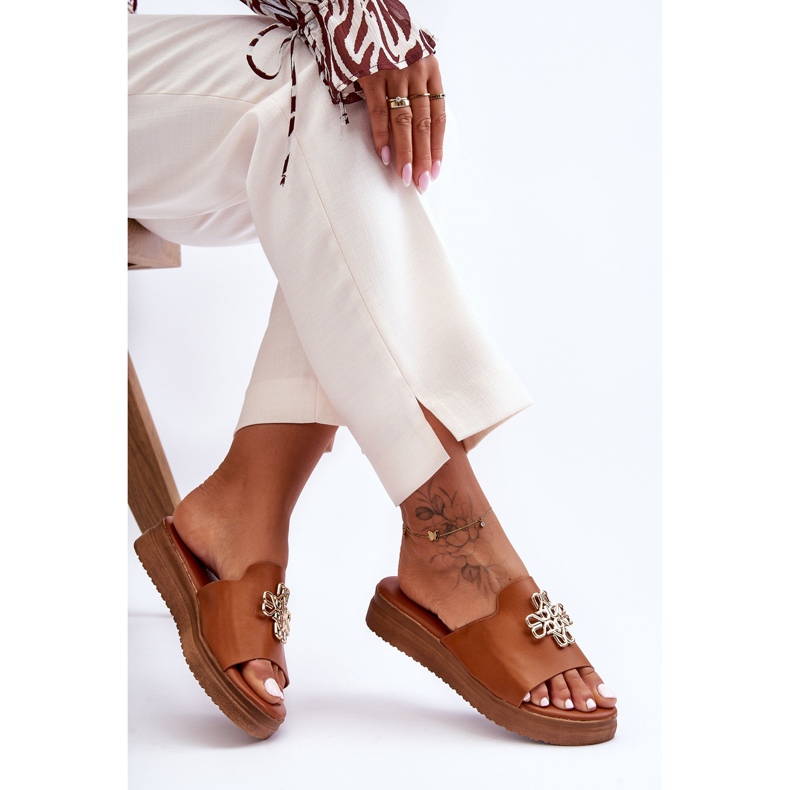 PG1 Pantuflas Mujer Piel Plataforma Con Adorno Marrón Azera 1