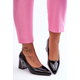 Zapatos De Salón Lacados Elegantes En Un Tacón Negro Emma 1