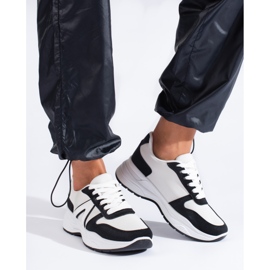 Deportivas de mujer en beige y blanco de Shelovet. negro 3
