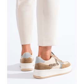 Zapatillas deportivas de mujer beige con suela gruesa de Shelovet 2