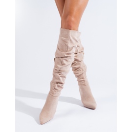 Botas de mujer en ante beige de Shelovet 3