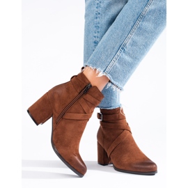 Botas de mujer en ante marrón de Shelovet 2