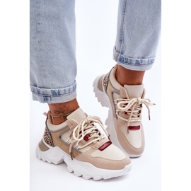 Zapatos Deportivos En Una Suela Masiva Beige Corena 7
