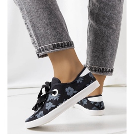Zapatillas negras florales de Hurstie. negro 2