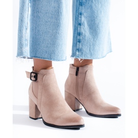 Botines Chelsea beige de ante para mujer en el puesto de Shelovet 3