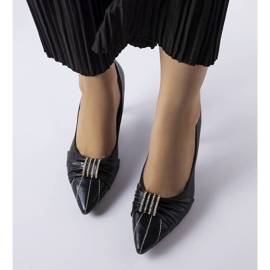 Zapatos de tacón negros con pedrería de Fortin 2