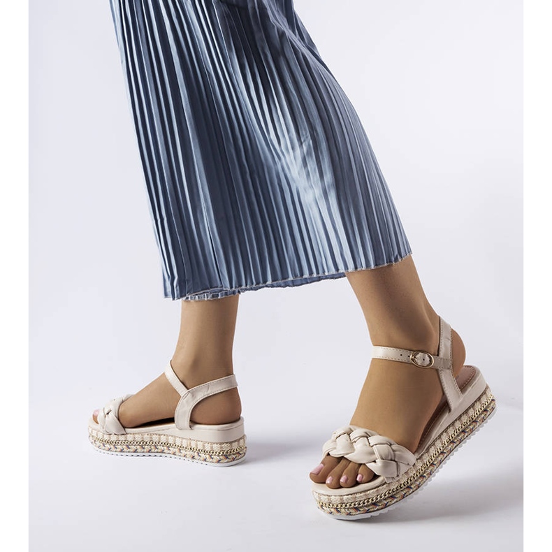 Sandalias beige con plataforma de Katrin. verde 1