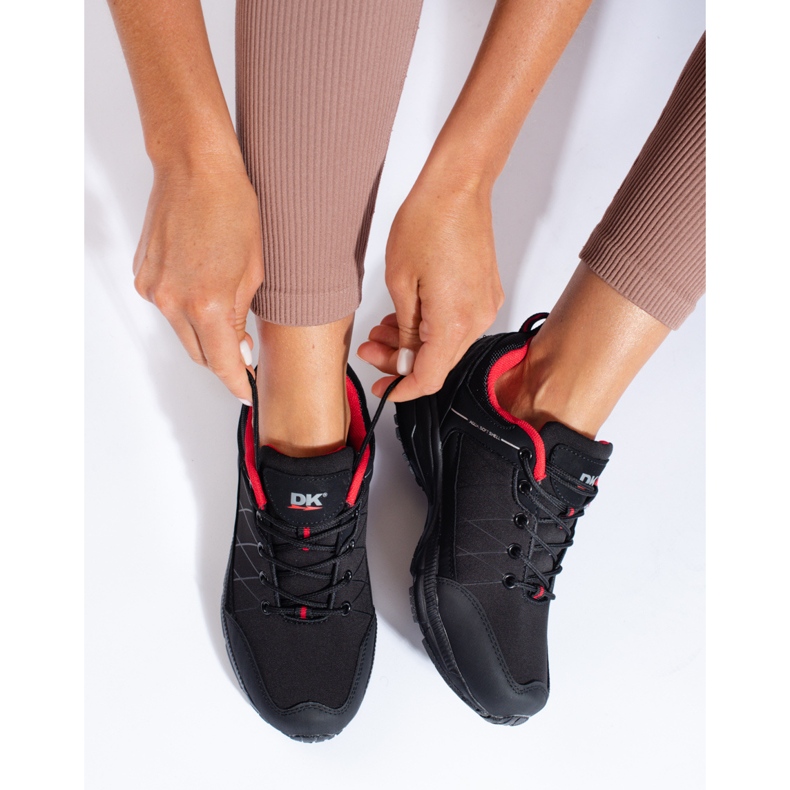 Zapatos trekking mujer DK impermeable negro y rojo 1