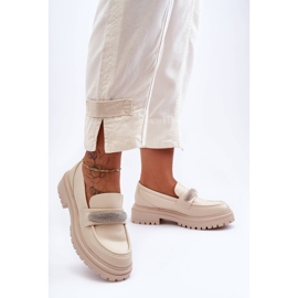 PG1 Mocasines de cuero grueso con adornos en beige de Aricka 1
