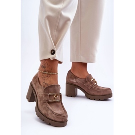 Lemar Zapatos elegantes Harmell beige oscuro en un pilar con un adorno dorado 6