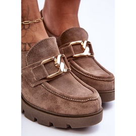 Lemar Zapatos elegantes Harmell beige oscuro en un pilar con un adorno dorado 3